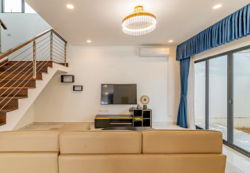 5 Bedroom Villa For Rent - Sras Chork, Phnom Penh thumbnail