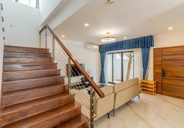 5 Bedroom Villa For Rent - Sras Chork, Phnom Penh thumbnail