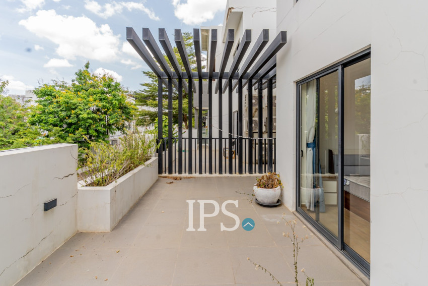 5 Bedroom Villa For Rent - Sras Chork, Phnom Penh