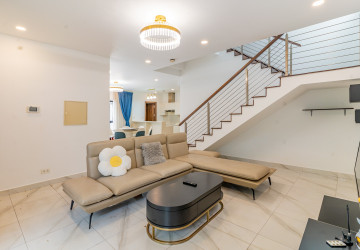 5 Bedroom Villa For Rent - Sras Chork, Phnom Penh thumbnail