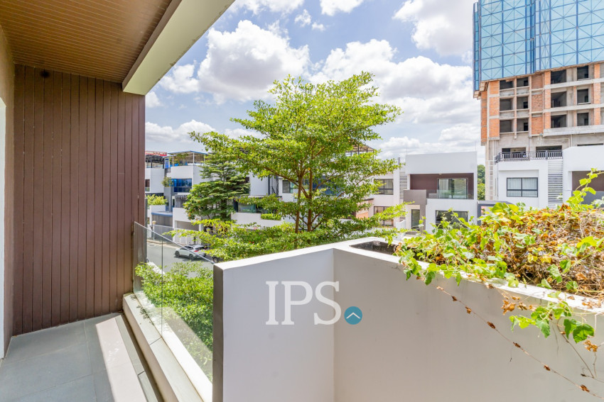 5 Bedroom Villa For Rent - Sras Chork, Phnom Penh