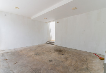 5 Bedroom Villa For Rent - Sras Chork, Phnom Penh thumbnail