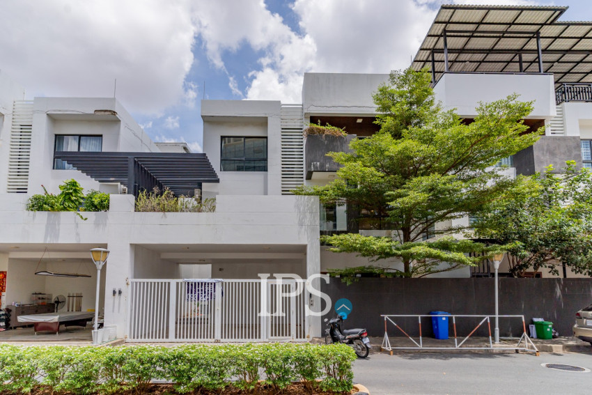 5 Bedroom Villa For Rent - Sras Chork, Phnom Penh
