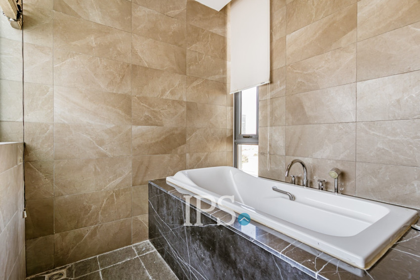 2 Bedroom Serviced Apartment For Rent - Chakto Mukh, Phnom Penh