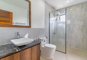 2 Bedroom Serviced Apartment For Rent - Boeung Kak 2, Phnom Penh thumbnail