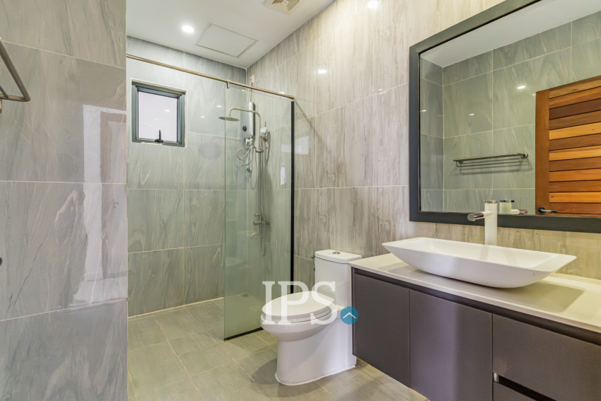 3 Bedroom Serviced Apartment For Rent - Boeung Kak 2, Phnom Penh