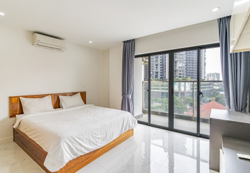 3 Bedroom Serviced Apartment For Rent - Boeung Kak 2, Phnom Penh thumbnail