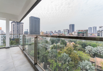 3 Bedroom Serviced Apartment For Rent - Boeung Kak 2, Phnom Penh thumbnail