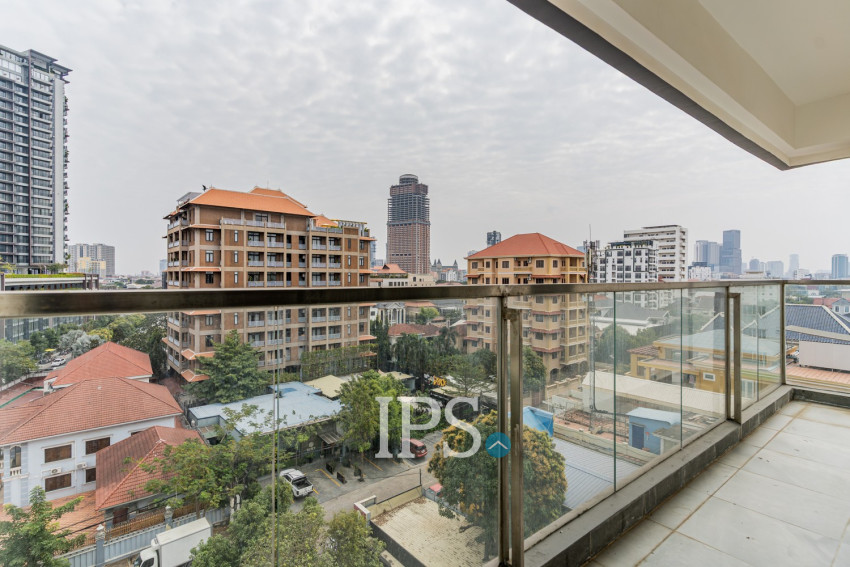 3 Bedroom Serviced Apartment For Rent - Boeung Kak 2, Phnom Penh