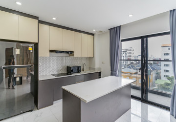 3 Bedroom Serviced Apartment For Rent - Boeung Kak 2, Phnom Penh thumbnail