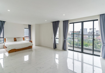 3 Bedroom Serviced Apartment For Rent - Boeung Kak 2, Phnom Penh thumbnail