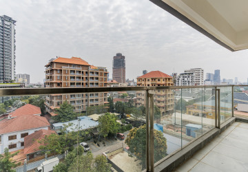3 Bedroom Serviced Apartment For Rent - Boeung Kak 2, Phnom Penh thumbnail