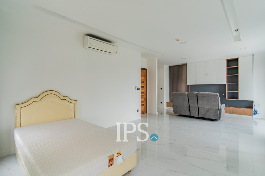 4 Bedroom Serviced Penthouse For Rent - Toul Kork, Phnom Penh