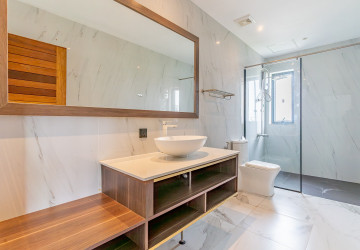 4 Bedroom Serviced Penthouse For Rent - Toul Kork, Phnom Penh thumbnail