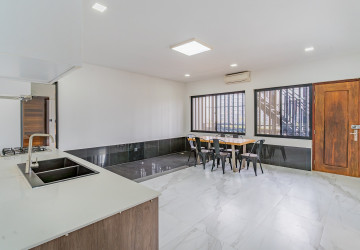 4 Bedroom Serviced Penthouse For Rent - Toul Kork, Phnom Penh thumbnail