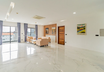 4 Bedroom Serviced Penthouse For Rent - Toul Kork, Phnom Penh thumbnail