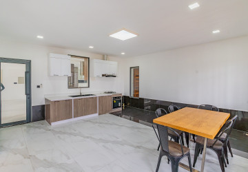 4 Bedroom Serviced Penthouse For Rent - Toul Kork, Phnom Penh thumbnail