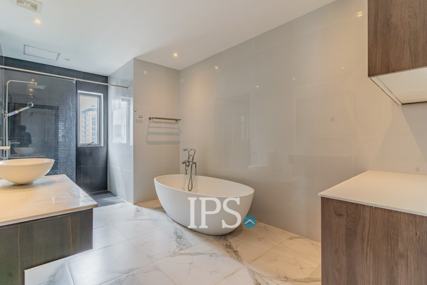 4 Bedroom Serviced Penthouse For Rent - Toul Kork, Phnom Penh
