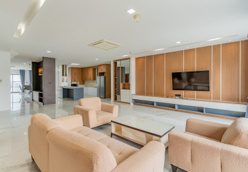 4 Bedroom Serviced Penthouse For Rent - Toul Kork, Phnom Penh thumbnail