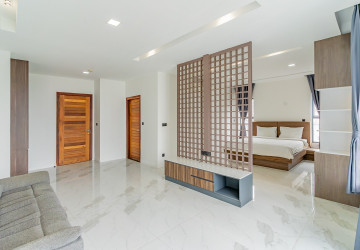 4 Bedroom Serviced Penthouse For Rent - Toul Kork, Phnom Penh thumbnail
