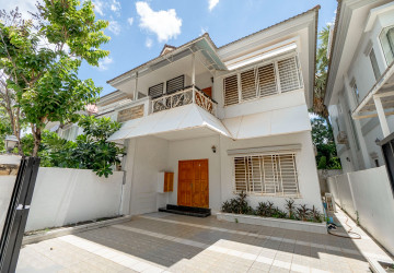 3 Bedroom House For Sale - Svay Dangkum, Siem Reap thumbnail
