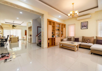 3 Bedroom House For Sale - Svay Dangkum, Siem Reap thumbnail