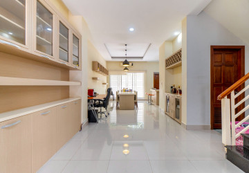 3 Bedroom House For Sale - Svay Dangkum, Siem Reap thumbnail