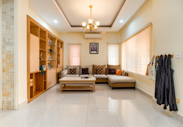 3 Bedroom House For Sale - Svay Dangkum, Siem Reap thumbnail