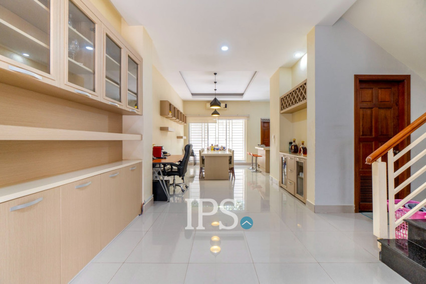 3 Bedroom House For Sale - Svay Dangkum, Siem Reap
