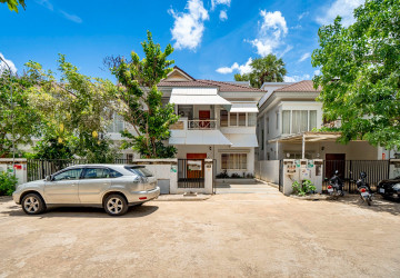 3 Bedroom House For Sale - Svay Dangkum, Siem Reap thumbnail
