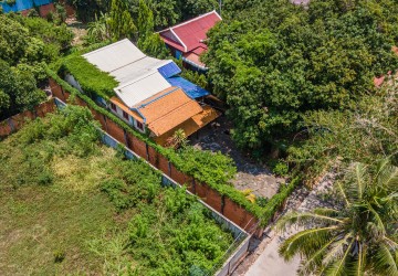 350 Sqm Land with Property For Sale - Chroy Changvar, Phnom Penh thumbnail