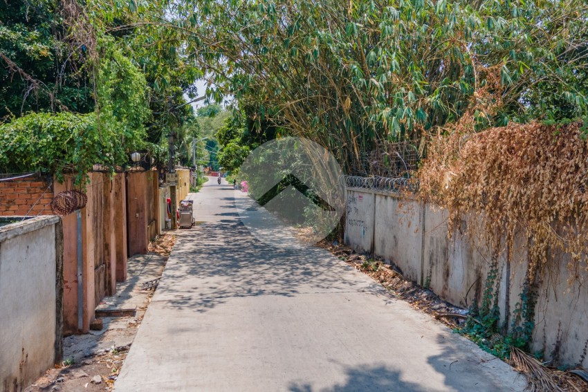 350 Sqm Land with Property For Sale - Chroy Changvar, Phnom Penh