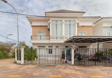 2 Bedroom Flat For Rent - Svay Dangkum, Siem Reap thumbnail