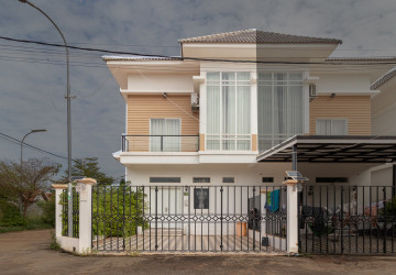 2 Bedroom Flat For Rent - Svay Dangkum, Siem Reap thumbnail