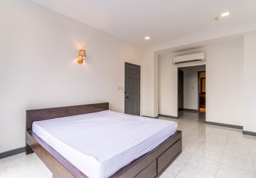 3 Bedroom Serviced Apartment For Rent - BKK1, Phnom Penh thumbnail