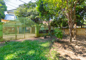 3 Bedroom House For Sale - Svay Dangkum, Siem Reap thumbnail