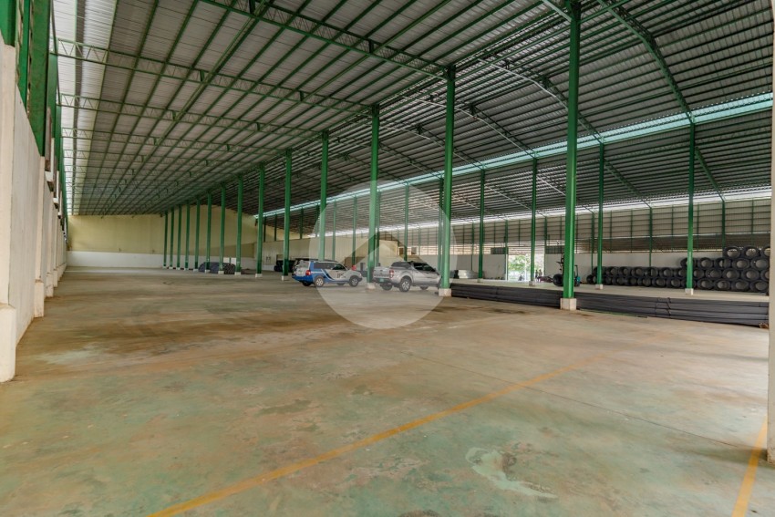 8485 Sqm Warehouse And Factory For Rent - Kompong Speu