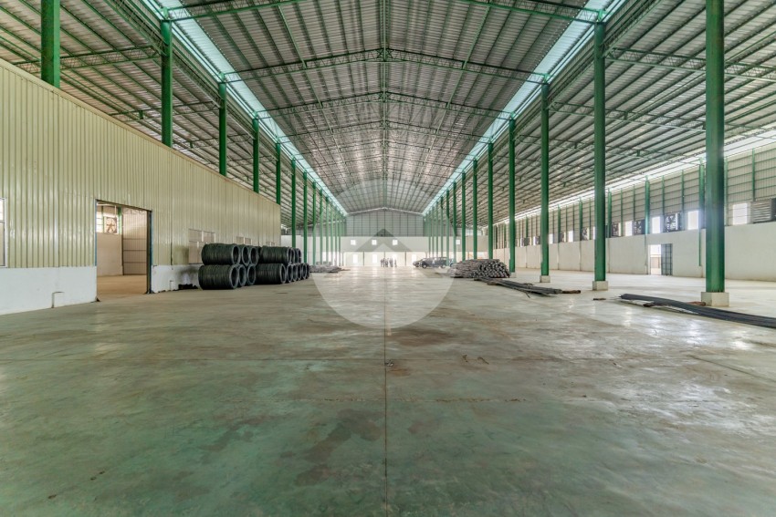 8485 Sqm Warehouse And Factory For Rent - Kompong Speu