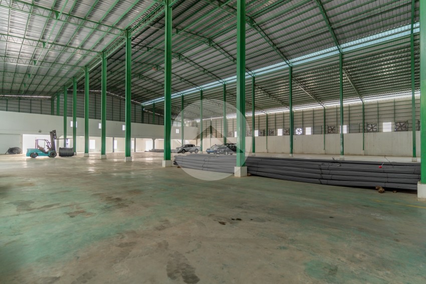 8485 Sqm Warehouse And Factory For Rent - Kompong Speu