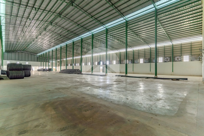 8485 Sqm Warehouse And Factory For Rent - Kompong Speu