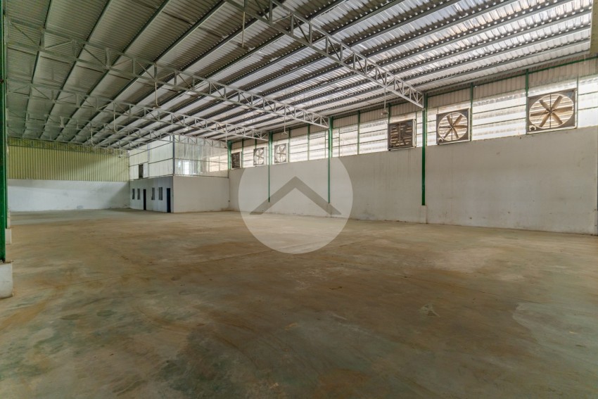 8485 Sqm Warehouse And Factory For Rent - Kompong Speu