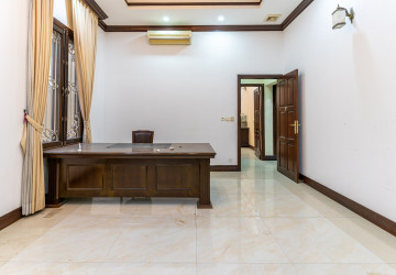 9 Bedroom Villa For Rent - Chakto Mukh, Phnom Penh thumbnail