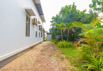 3 Bedroom House For Rent - Chreav, Siem Reap thumbnail