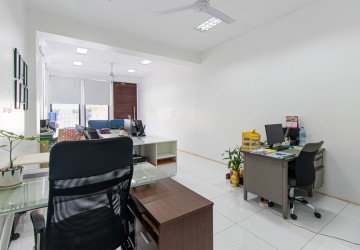 40 Sqm Office Space For Rent - Slor Kram, Siem Reap thumbnail