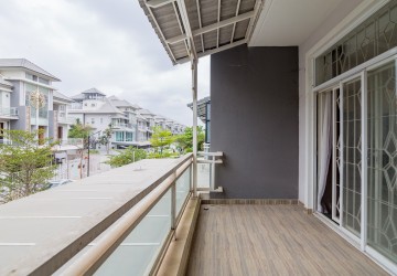 4 Bedroom Twin Villa For Rent - Sen Sok, Phnom Penh thumbnail