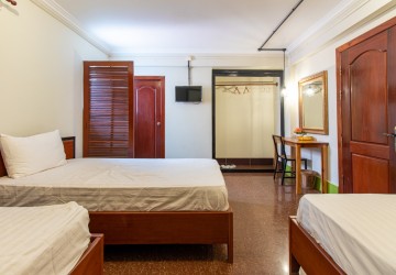 13 Bedroom Guesthouse For Rent - Night Market Area, Siem Reap thumbnail