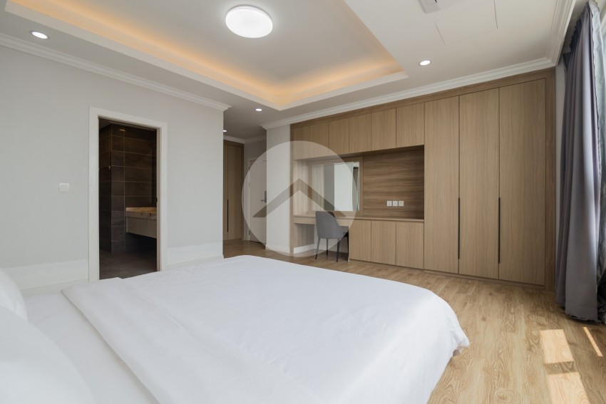 2 Bedroom Penthouse For Rent - BKK1, Phnom Penh