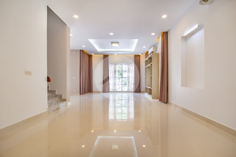 6 Bedroom Villa for Rent - Chak Angrae Kraom, Khan Meanchey, Phnom Penh - Image 9 6 Bedroom Villa for Rent - Chak Angrae Kraom, Khan Meanchey, Phnom Penh - Image 9