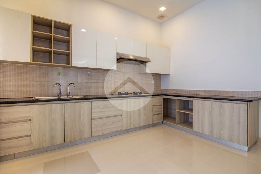 6 Bedroom Villa for Rent - Chak Angrae Kraom, Khan Meanchey, Phnom Penh - Image 8 6 Bedroom Villa for Rent - Chak Angrae Kraom, Khan Meanchey, Phnom Penh - Image 8