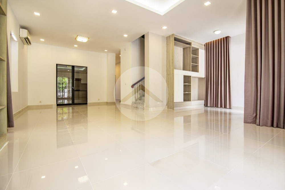 6 Bedroom Villa for Rent - Chak Angrae Kraom, Khan Meanchey, Phnom Penh - Image 2 6 Bedroom Villa for Rent - Chak Angrae Kraom, Khan Meanchey, Phnom Penh - Image 2